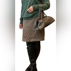 JONES NEW YORK COLLECTION PETITE tan/brown lace skirt with lining Size 10P